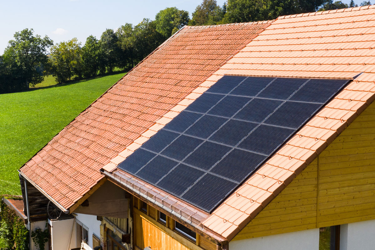 Installation photovoltaïque intégrée - Swissolaire