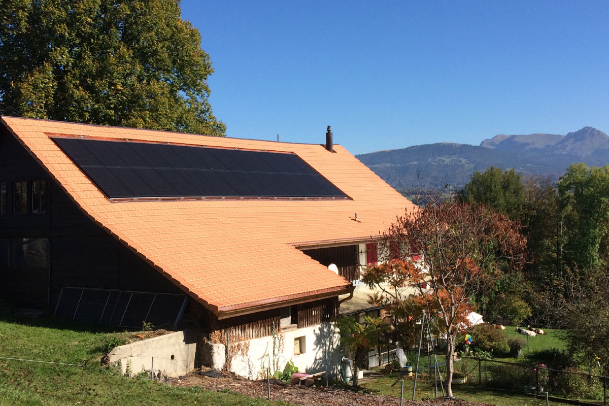 Installation photovoltaïque intégrée - Swissolaire